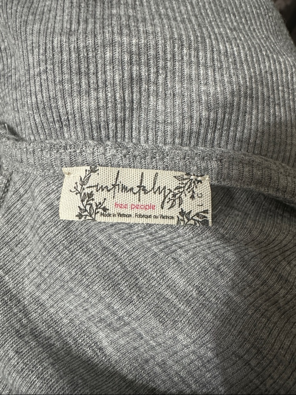 Free People Gray V-Neck Women's Tank Top - Picture 4 of 4
